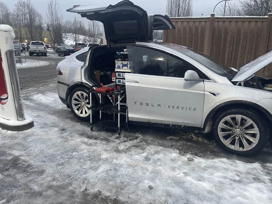 Tesla Model X Mobile Service