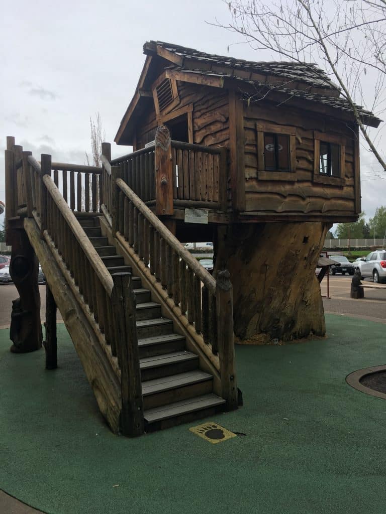 Whimsical Treehouse Woodburn, OR